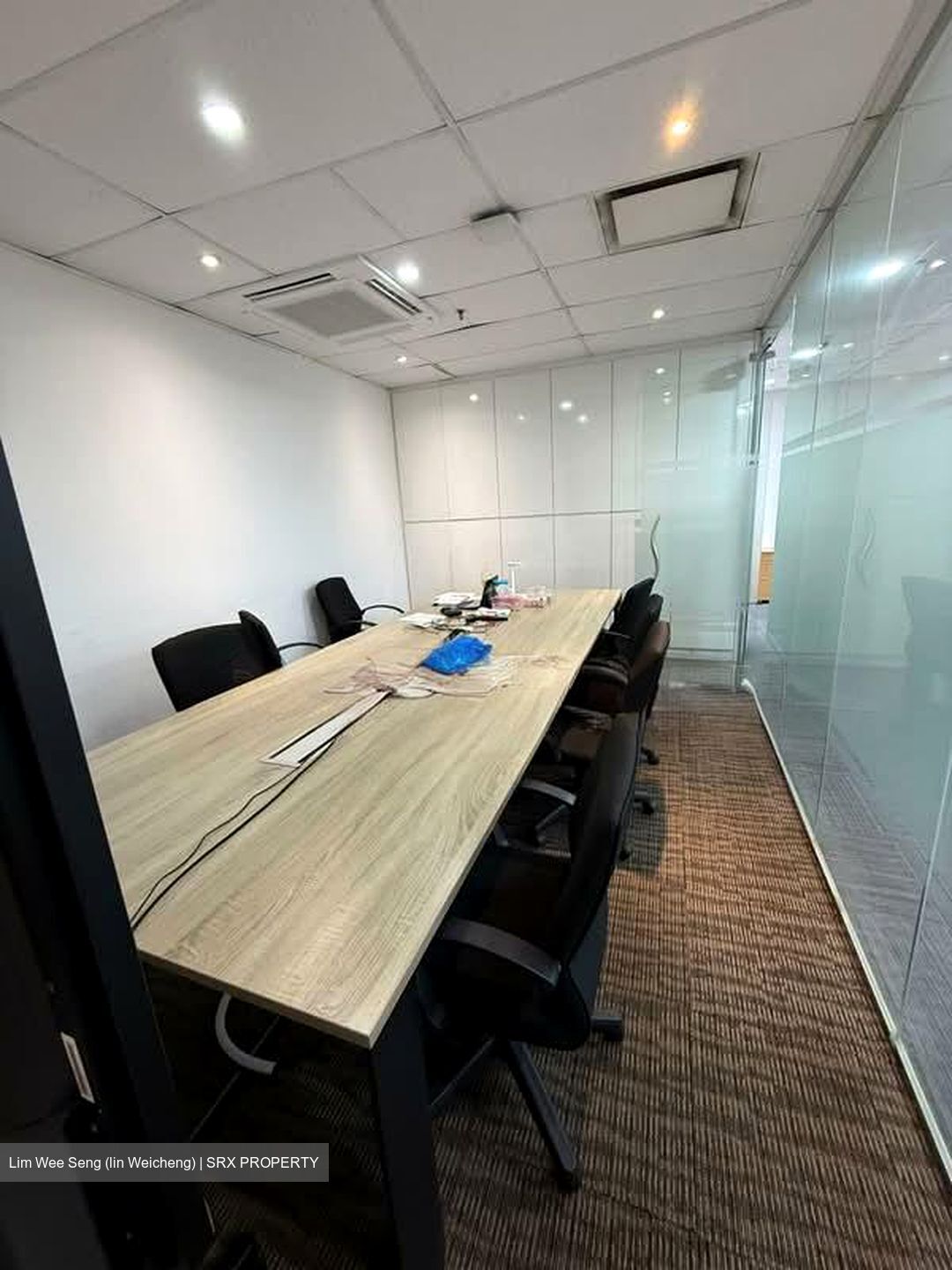 Royal Brothers Building (D1), Office #568043771